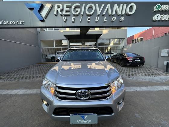 TOYOTA HILUX 2.8 SRV 4X4 CD 16V DIESEL 4P AUTOMÁTICO